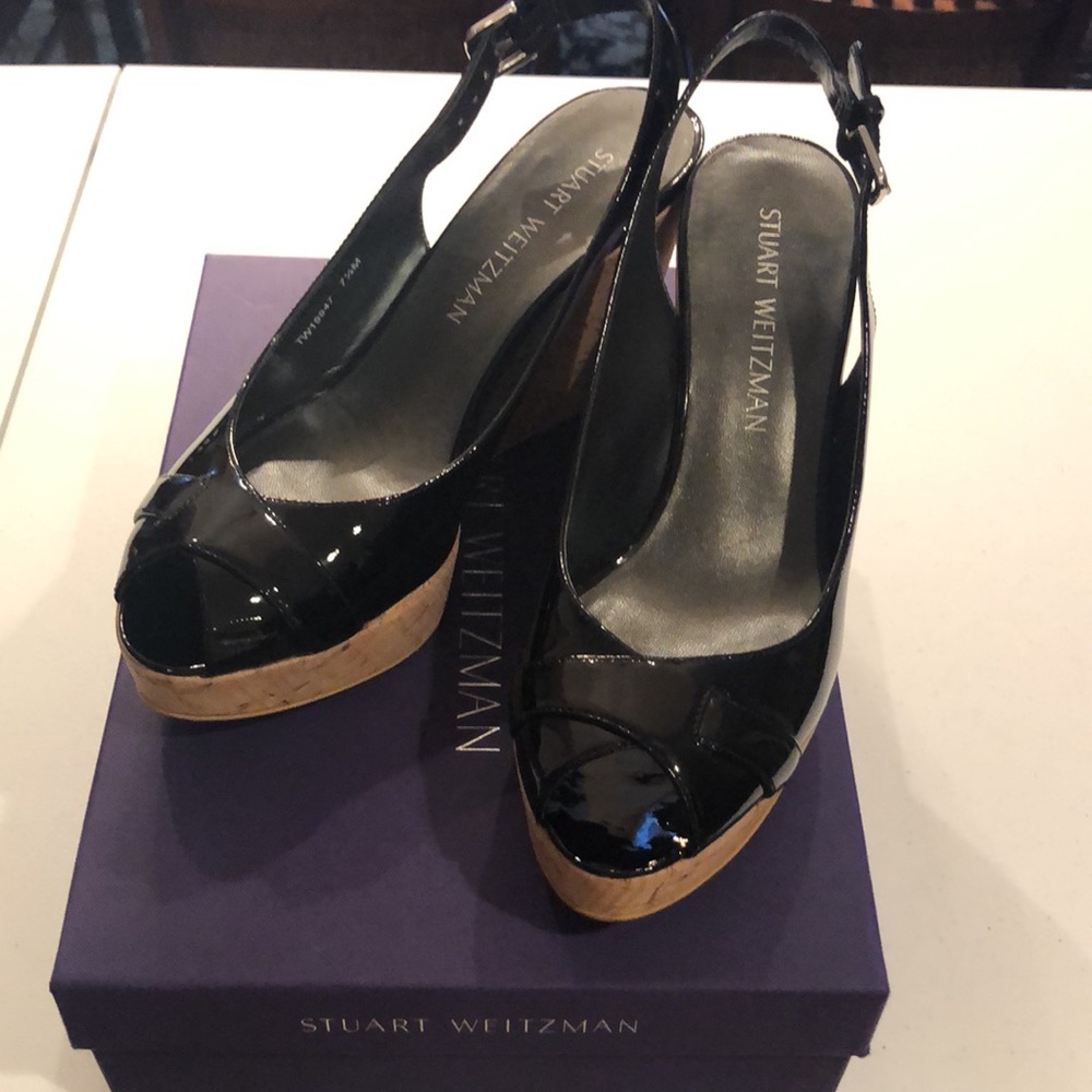 Stuart Weitzman Excise Black Patent platform sandal, Sz 7.5